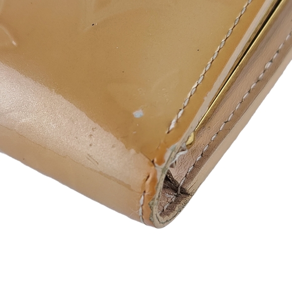 Louis Vuitton Monogram Vernis French Purse - Picture 10 of 10